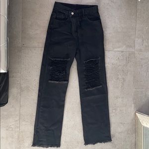 black loose ripped jeans